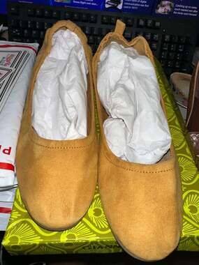 Vintage Brash Mustard Yellow Suede Block Heel Shoes